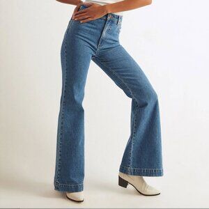 NWT Rolla's Jeans Eastcoast Flare - Sadie Blue, Size 32